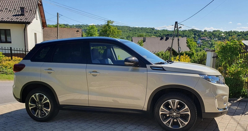 Suzuki Vitara cena 79900 przebieg: 99000, rok produkcji 2020 z Łuków małe 781